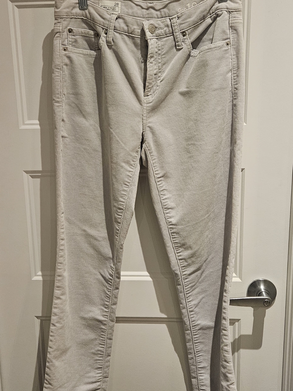 GAP Straight Leg Pants in Light Beige